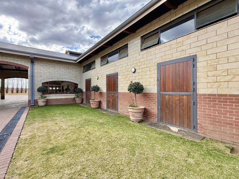 5 Bedroom Property for Sale in Clarens Free State
